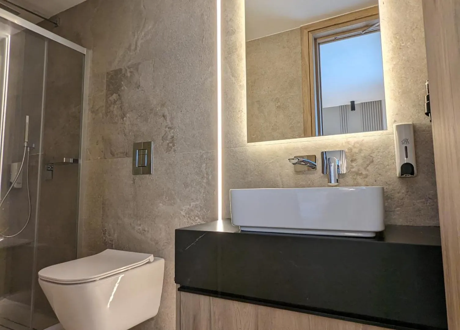*** Lägenhetshotell Tuck Inn Larnaca Cypern