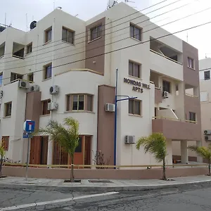 Nondas Hill Apts מלון דירות